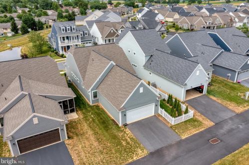412 Constitution Dr, Ephrata PA  17522 exterior
