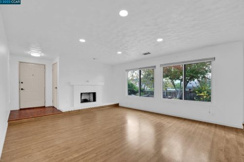 1570 London Cir, Benicia CA  94510-1339 exterior