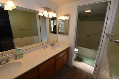 3555 Cherry Blossom Ln, Lake Elsinore CA  92530-1844 exterior