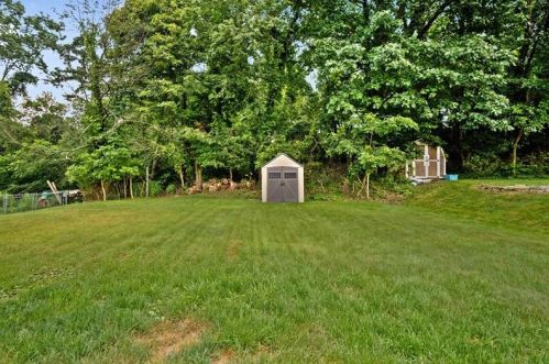 471 Rosewood Dr, Pittsburgh PA  15236-4701 exterior