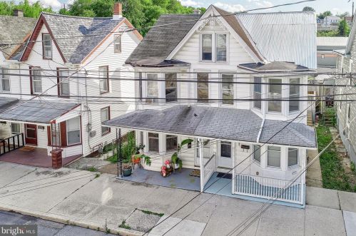 1438 3rd St, West Enola PA  17025-2392 exterior