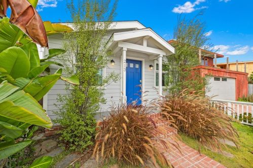 213 17th St, Seal Beach, CA 90740-6518