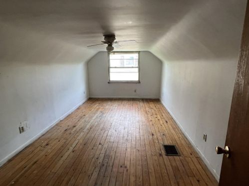 14 Vivian Dr, Florence KY  41042-9742 exterior