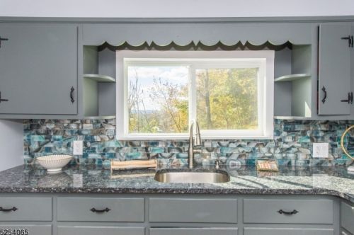 35 Harrison St, Wantage NJ  07461-2119 exterior