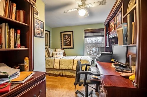 956 Mayfield Rd, Hermitage PA  16150-1846 exterior