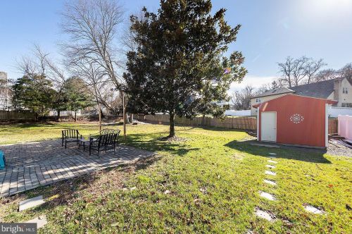 105 Red Stone Rdg, West Deptford NJ  08096-4134 exterior