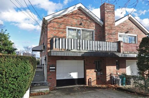 2420 Kingsland Ave, Bronx NY  10469-6202 exterior