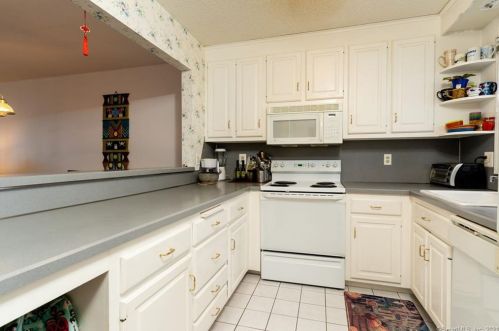 134 Beard Dr, Northville, CT 06776-3720