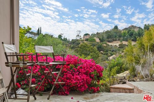 21630 Saddle Peak Rd, Topanga CA  90290-3414 exterior