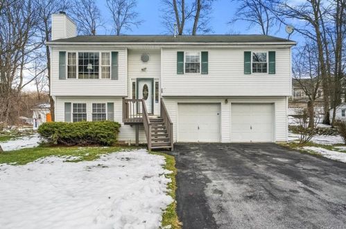 20 Wilson St, Middletown, NY 10940-4225