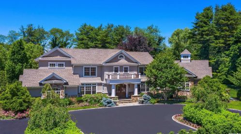 6 Pleasant Ln, Muttontown, NY 11771-4002