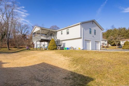 3 Harriman Ct, Garnerville NY  10923-1334 exterior