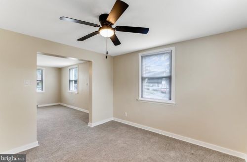 104 South Pl, New Castle DE  19720-2736 exterior