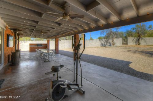 7330 Ln Canada Dr, Tucson AZ 85704-1532 exterior