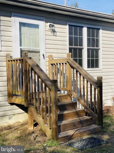 1514 Heatherstone Dr, Fredericksburg VA  22407-4849 exterior