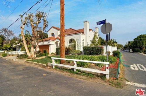 5100 Noble Ave, Van Nuys CA 91402-4509 exterior