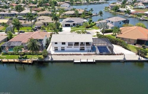 191 Leeward Ct, Marco Island, FL 34145-4111