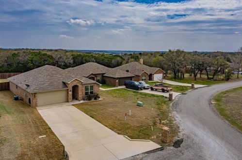 7212 Hackberry Ct, Granbury, TX 76048-7668
