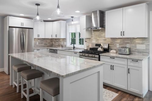 33 Watson Hill Rd, Raymond, NH 03077-1864