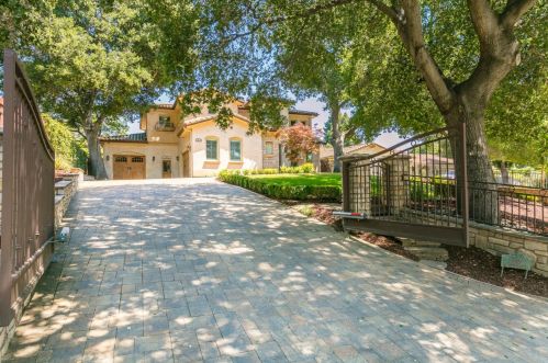1915 Dry Creek Rd, Campbell, CA 95008-3628