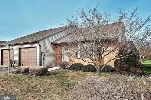202 Adams Ct, Hanover, PA 17331-5224