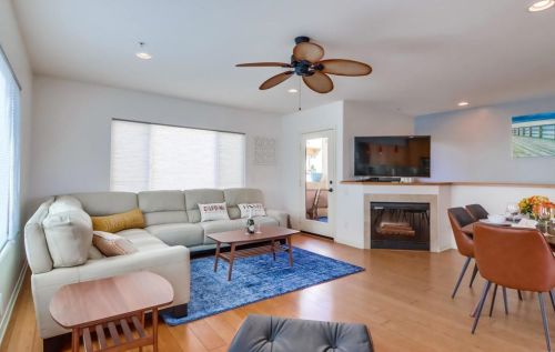 723 Diamond St, San Diego CA  92109-2447 exterior