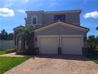 984 193rd Ter, Miami, FL 33179-3988