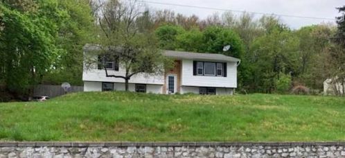 66 Hillcrest Dr, Poughkeepsie, NY 12603-2614