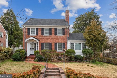 1530 Locust Rd, Washington, DC 20012-1216