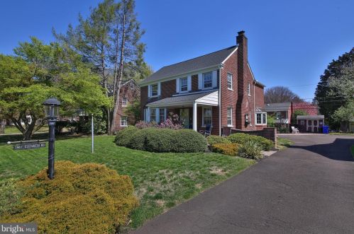 7467 Elizabeth Rd, Melrose Park, PA 19027-3322