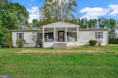 6705 Fisher Dr, Spotsylvania VA  22551-2613 exterior