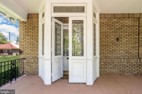 3427 Wisconsin Ave, Washington DC 20016-2154 exterior