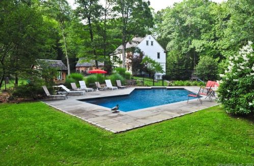 33 Sentry Hill Rd, Roxbury, CT 06783-1304