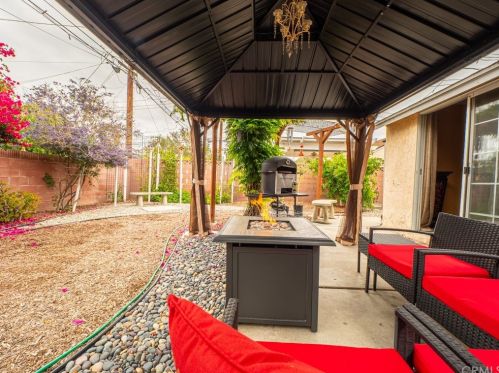 9521 Barkerville Ave, Whittier CA  90605-2915 exterior