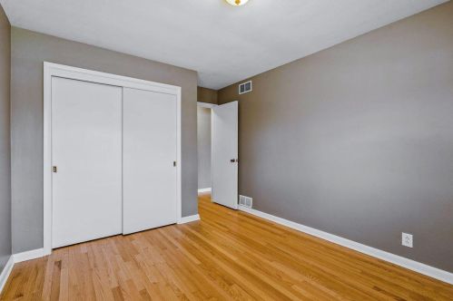5533 Dexter Ave, Milwaukee WI  53209-5043 exterior