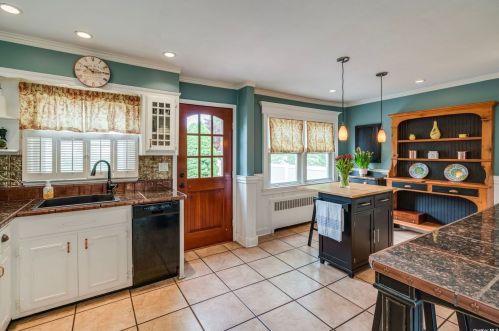 419 4 St, Elwood NY  11731-2932 exterior