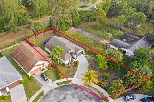 5297 Fox Trce, West Palm Beach, FL 33417-8147