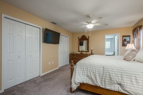 553 Vista Trail Ct, Palm Harbor FL  34683-5260 exterior