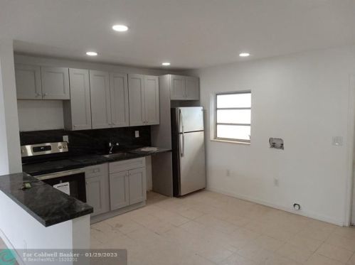 202 2nd Ter, Dania Beach FL  33004-4008 exterior
