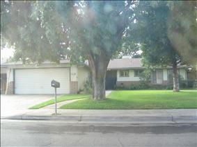 1661 Mulberry Ave, Porterville CA  93257-1463 exterior