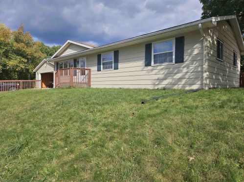 504 Grove St, Mauston, WI 53948-1510
