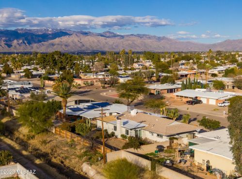 2520 Calle Cordova, Tucson AZ  85710-5732 exterior