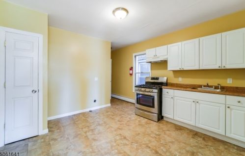 18 Straight St, Paterson NJ  07501-1024 exterior