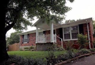 3513 Camelot Dr, Lexington KY  40517-1408 exterior