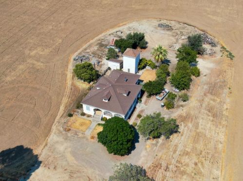 27642 Fig Ln, Newman CA  95360-1145 exterior