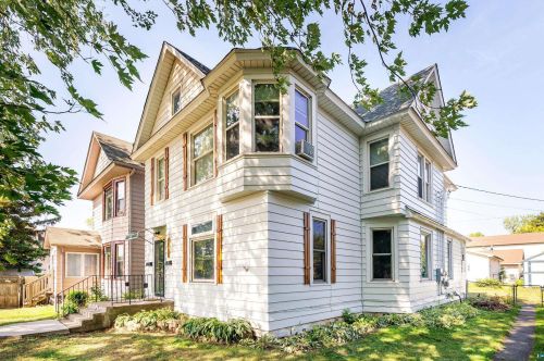 2825 1st St, Duluth, MN 55812-1910