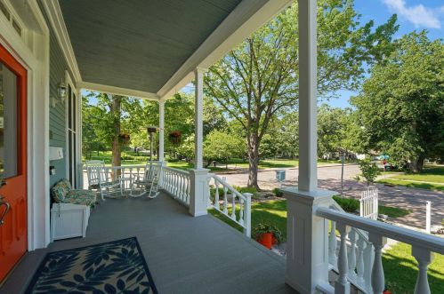 47 Irvine Park, Saint Paul, MN 55102-2414