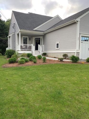 481 Locust St, Raynham, MA 02767-1115