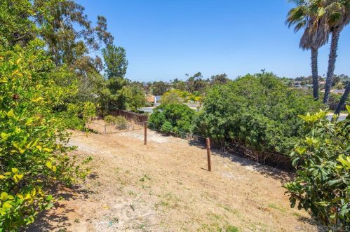 6227 Buisson St, San Diego CA 92122-2246 exterior