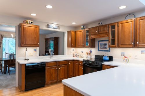 34 Atherton Ln, Amherst NH  03031-3066 exterior